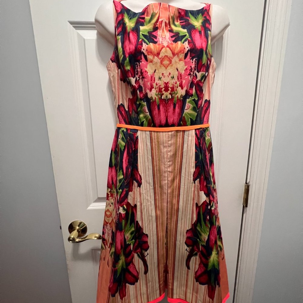 T Tahari size 4 multicolored floral dress